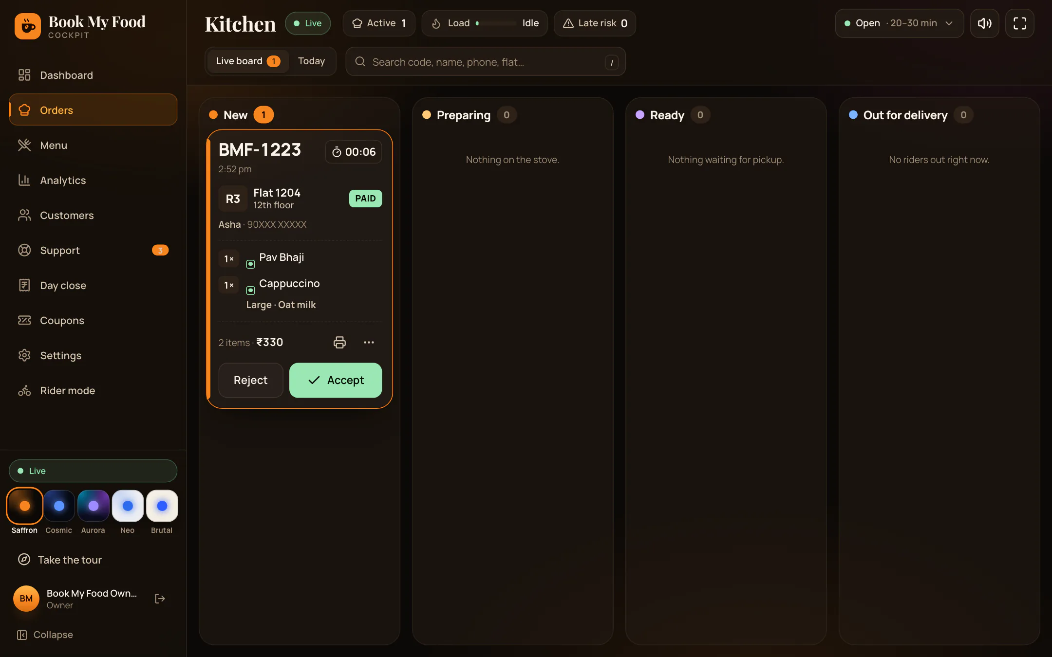 The kitchen board with a new order waiting to be accepted